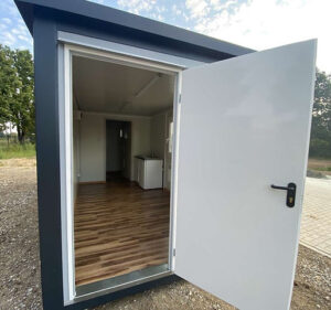 Contenedor 6×2,40m + WC